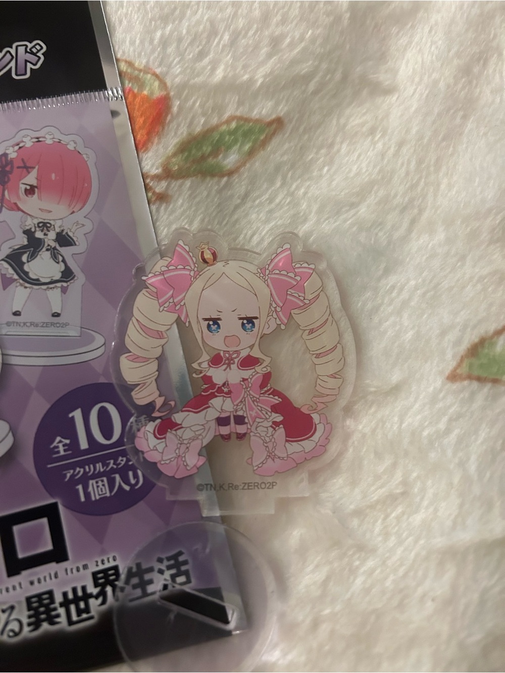 Re:Zero acrylic stand - Picture 2 of 3
